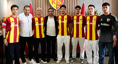 6 ALTYAPI OYUNCUSUYLA PROFESYONEL SÖZLEŞME İMZALADI