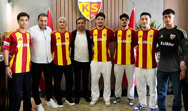 6 ALTYAPI OYUNCUSUYLA PROFESYONEL SÖZLEŞME İMZALADI