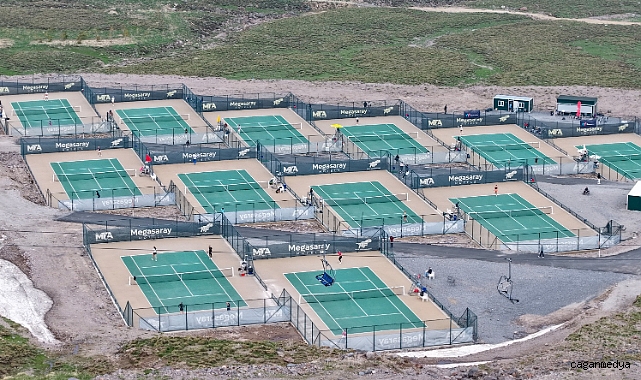 ERCİYES, DÜNYA TENİS TURU’NA EV SAHİPLİĞİ YAPIYOR