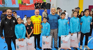GENÇLERİMİZİN HER ZAMAN YANINDAYIZ
