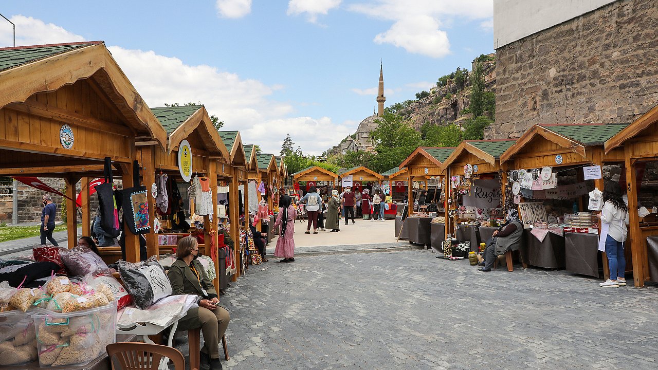 İKİNCİ MAHARETLİ ELLER