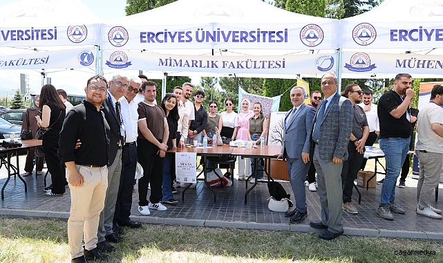 MEZUNLAR YENİDEN KAMPÜSTE BİR ARAYA GELDİ