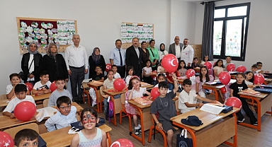 ÖĞRENCİLERİN KARNE HEYECANINA ORTAK OLDU