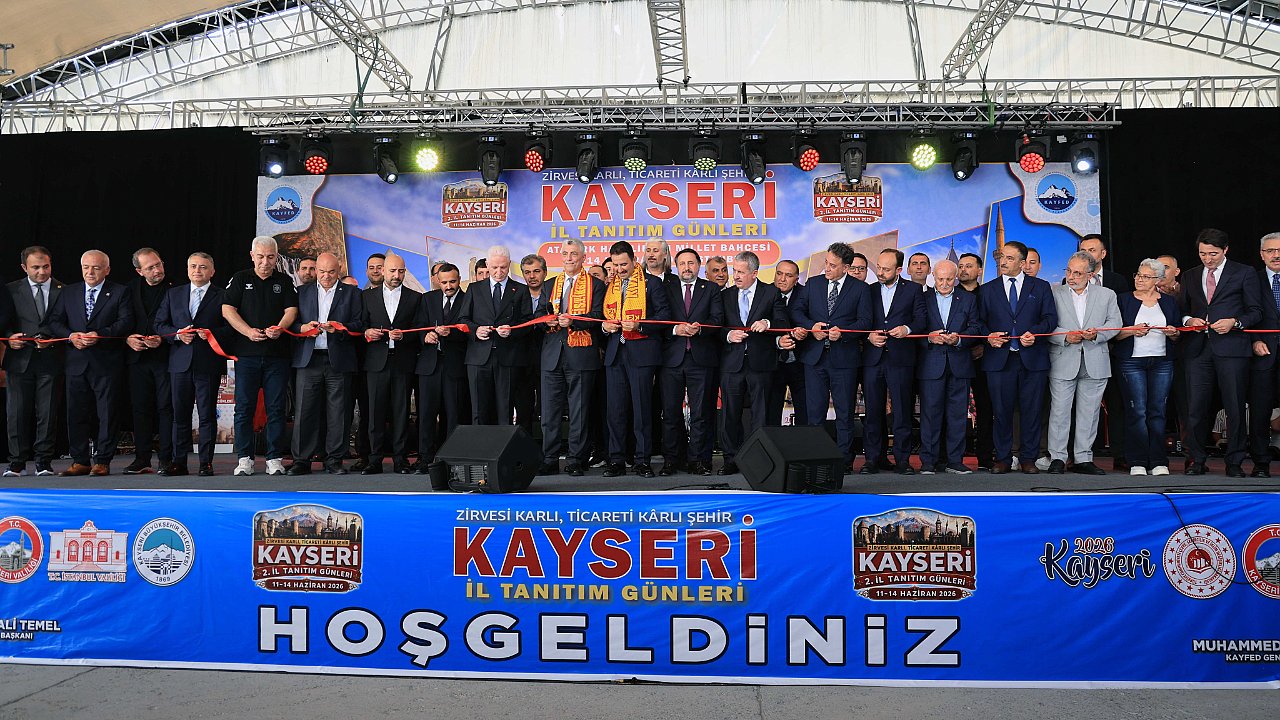 TALAS RÜZGÂRI İSTANBUL’DA ESTİ