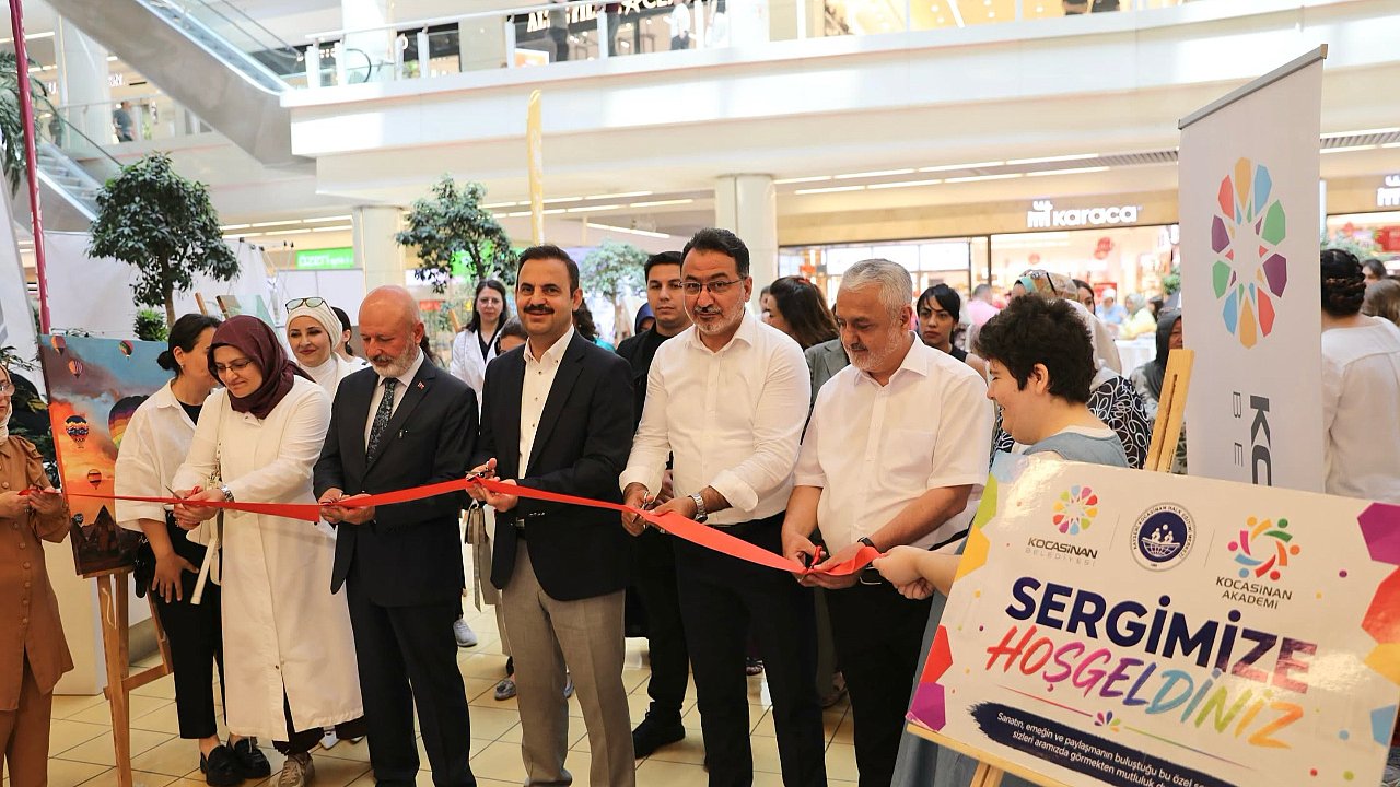 GÖZ KAMAŞTIRAN YIL SONU SERGİSİ